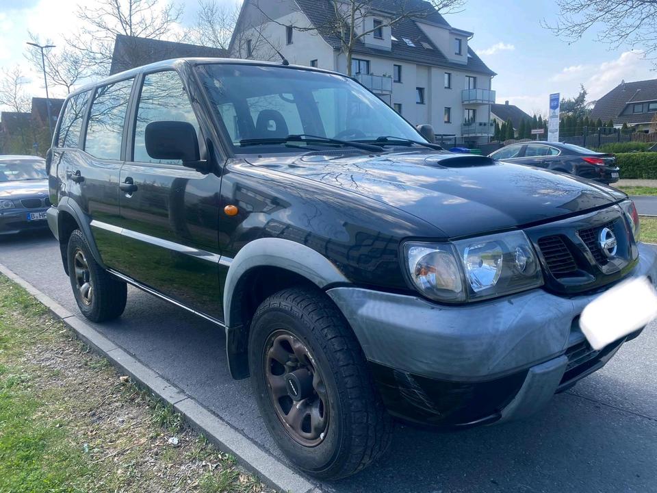 Nissan Terrano 2.7 Td 4x4 пробіг: 371316 рік: November 2004 Diesel потужність:125 PS коробка: Manuell ціна: 2900 - Фото 4
