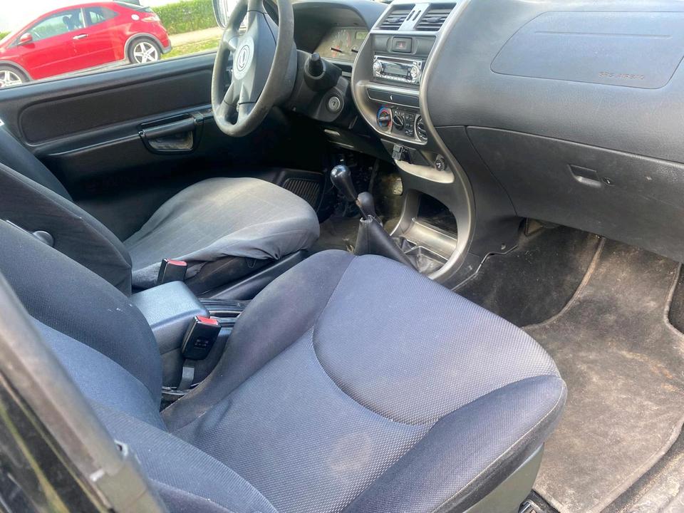 Nissan Terrano 2.7 Td 4x4 пробіг: 371316 рік: November 2004 Diesel потужність:125 PS коробка: Manuell ціна: 2900 - Фото 9