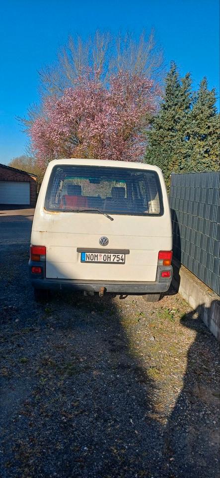 VW T4  пробіг: 229000 рік: Juli 2000 Diesel потужність:68 PS коробка: Manuell ціна: 1800 - Фото 2