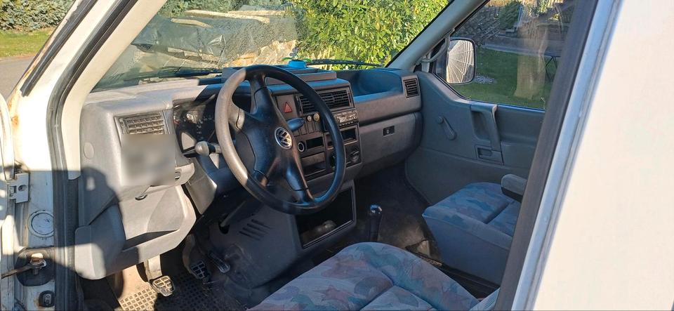 VW T4  пробіг: 229000 рік: Juli 2000 Diesel потужність:68 PS коробка: Manuell ціна: 1800 - Фото 3