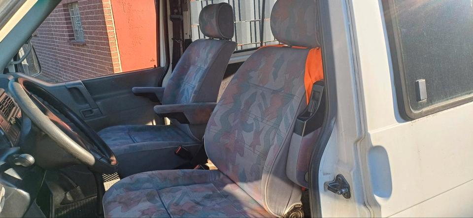 VW T4  пробіг: 229000 рік: Juli 2000 Diesel потужність:68 PS коробка: Manuell ціна: 1800 - Фото 4