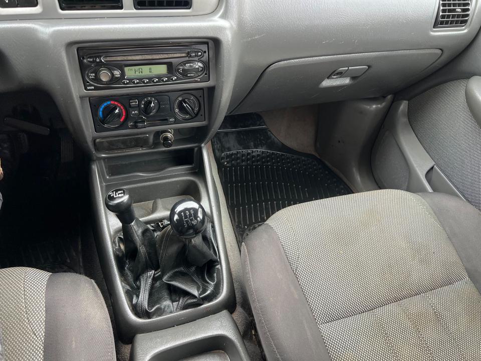 Ford Ranger Einzelkabine 4X4 XL пробіг: 207000 рік: Oktober 2006 Diesel потужність:143 PS коробка: Manuell ціна: 5990 - Фото 17