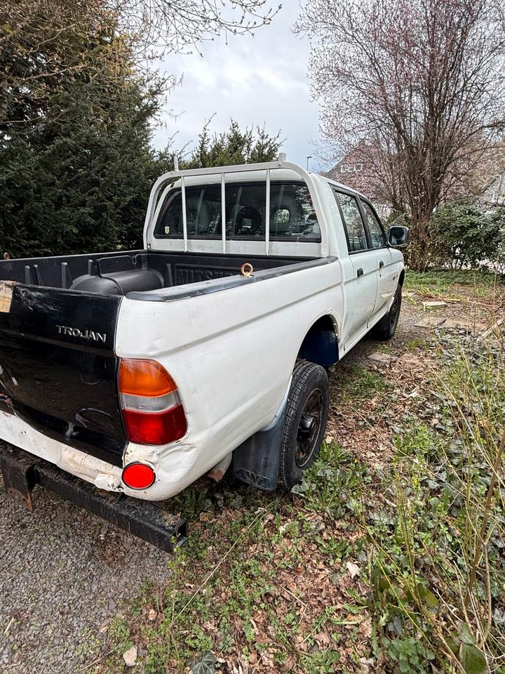 Mitsubishi L200 Pick Up Klima Allrad Doppelkabine пробіг: 177000 рік: März 2001 Diesel потужність:100 PS коробка: Manuell ціна: 5000 - Фото 5