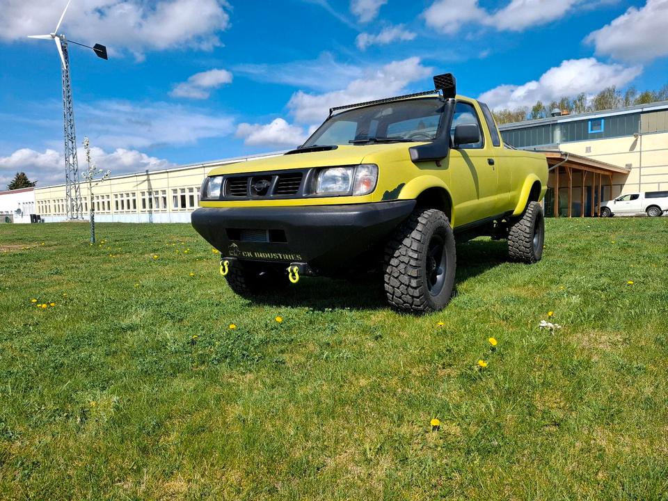  Nissan D22 рік: April 1999 Diesel потужність:103 PS коробка: Manuell ціна: 4300 - Фото 1