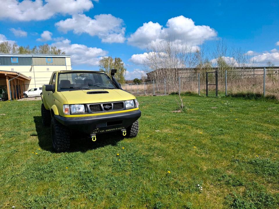  Nissan D22 рік: April 1999 Diesel потужність:103 PS коробка: Manuell ціна: 4300 - Фото 4