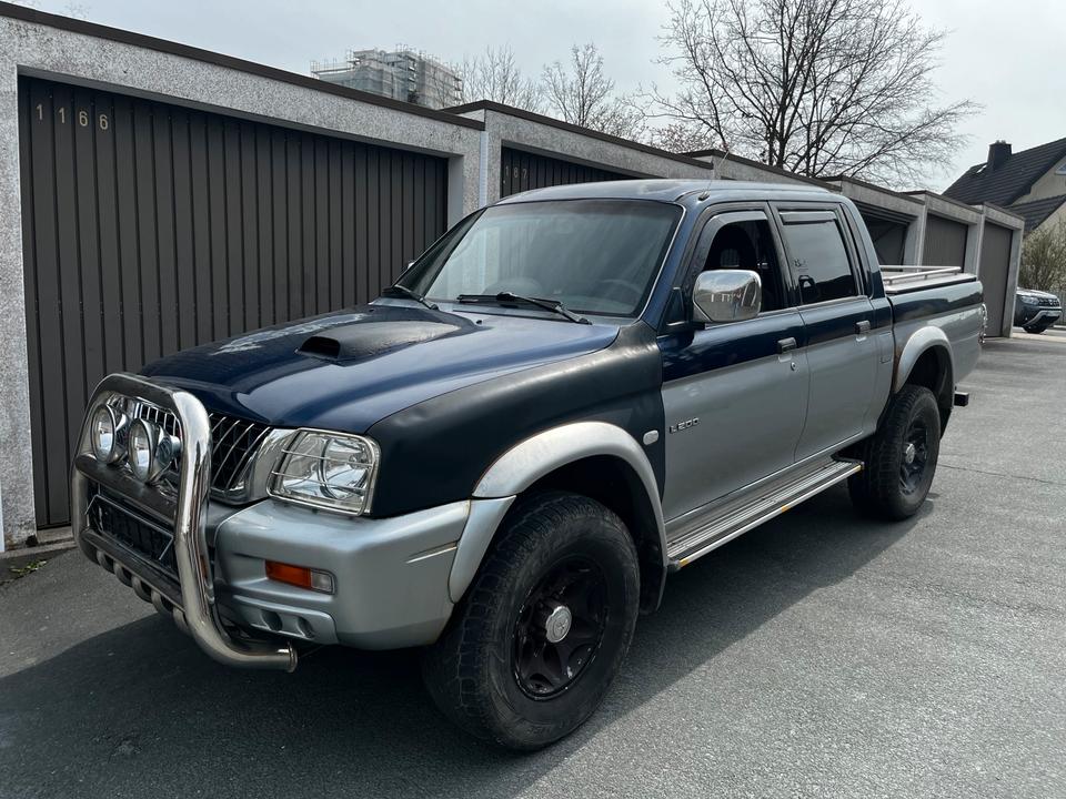Mitsubishi L200 Pickup пробіг: 226000 рік: April 2004 Diesel потужність:116 PS коробка: Manuell ціна: 5699 - Фото 0