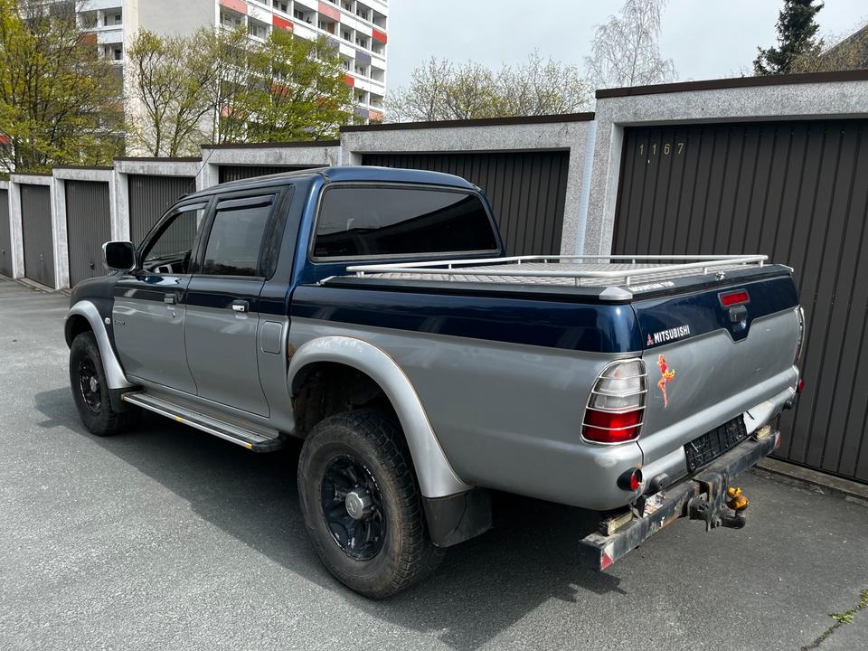 Mitsubishi L200 Pickup пробіг: 226000 рік: April 2004 Diesel потужність:116 PS коробка: Manuell ціна: 5699 - Фото 2