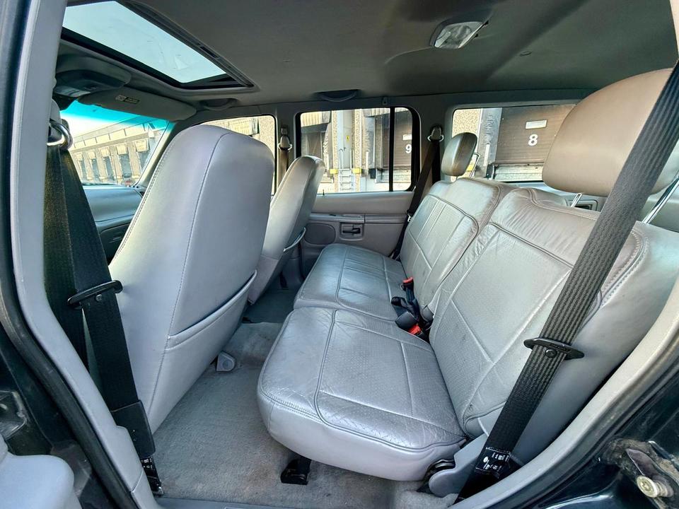 Ford Explorer 4.0 V6 Highclass 4x4 пробіг: 254796 рік: Juni 1998 Benzin потужність:207 PS коробка: Automatik ціна: 1950 - Фото 15