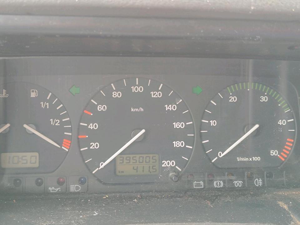 VW T4 Multivan 2,5 пробіг: 395000 рік: April 1997 потужність:102 PS потужність:102 PS   - Фото 16