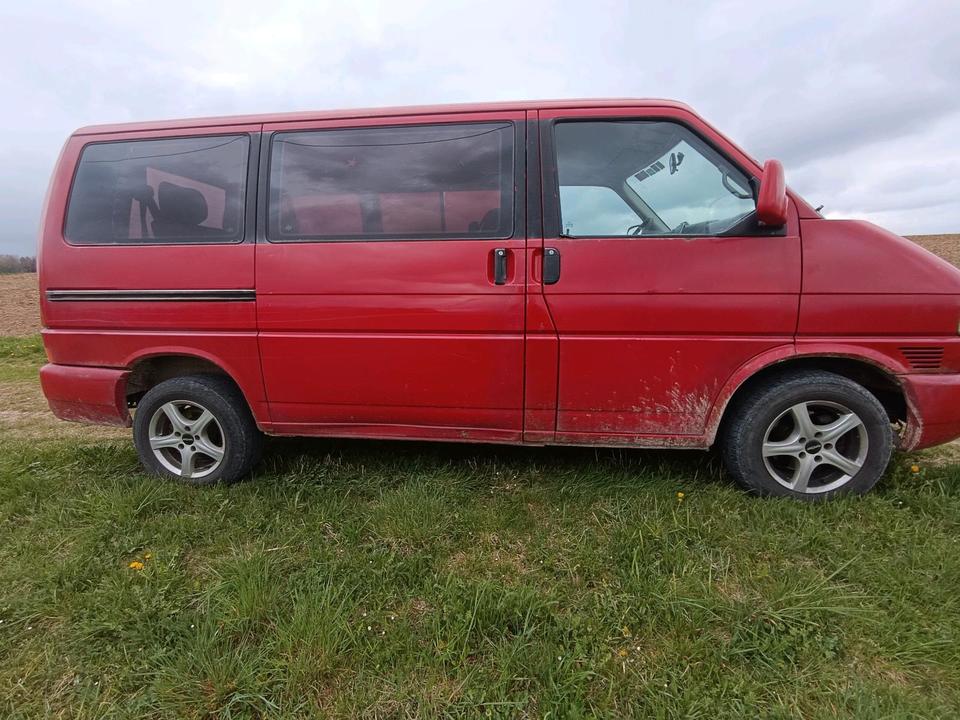 VW T4 Multivan 2,5 пробіг: 395000 рік: April 1997 потужність:102 PS потужність:102 PS   - Фото 4