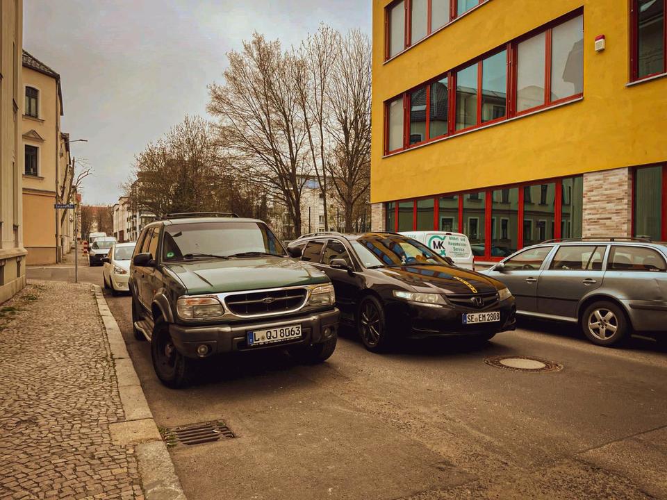 Ford Explorer 4.0 WOHC V6 пробіг: 242423 рік: Februar 2001 Benzin потужність:204 PS коробка: Automatik ціна: 1650 - Фото 3