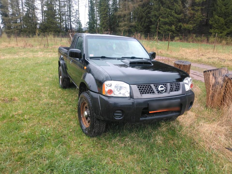 Nissan np300 d22 пробіг: 215000 рік: Dezember 2011 Diesel потужність:133 PS коробка: Manuell ціна: 4999 - Фото 0