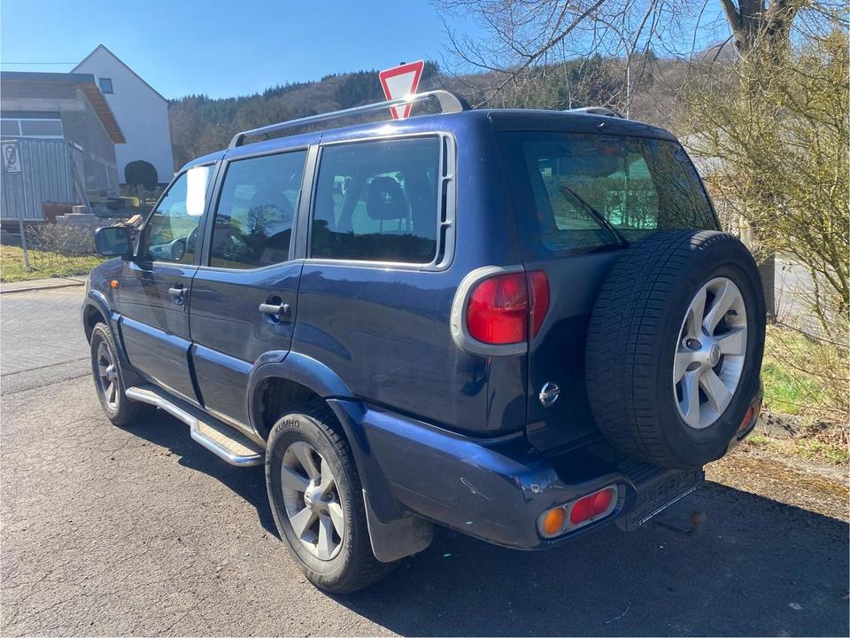 Nissan Terrano 3.0 Diesel 4x4 пробіг: 127000 рік: April 2003 Diesel потужність:129 PS SUV/Geländewagen ціна: 3900 - Фото 2