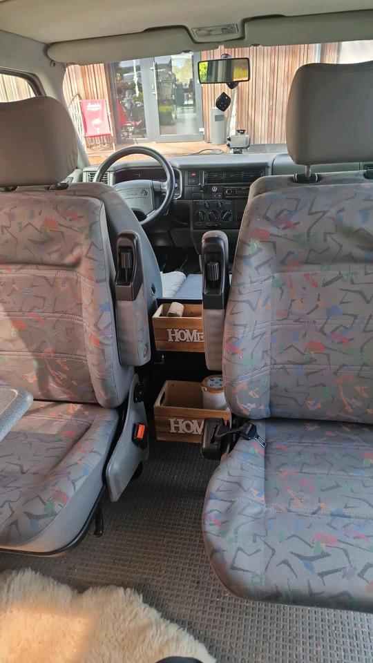 T4 Multivan 2,5 TDI  пробіг: 375000 рік: August 1997 Diesel коробка: Manuell коробка: Manuell Grau - Фото 13