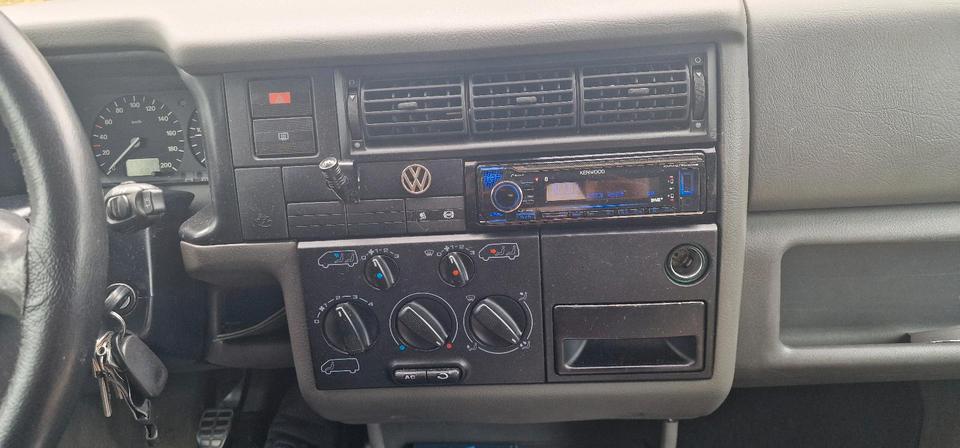 T4 Multivan 2,5 TDI  пробіг: 375000 рік: August 1997 Diesel коробка: Manuell коробка: Manuell Grau - Фото 4