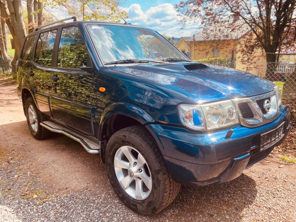 Nissan Terrano 3,0 D 4x4 пробіг: 127000 рік: Oktober 2003 Diesel потужність:154 PS коробка: Manuell ціна: 3900 - Фото 0