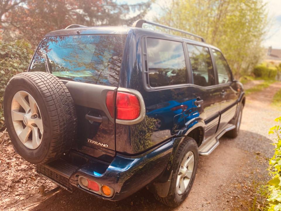 Nissan Terrano 3,0 D 4x4 пробіг: 127000 рік: Oktober 2003 Diesel потужність:154 PS коробка: Manuell ціна: 3900 - Фото 3