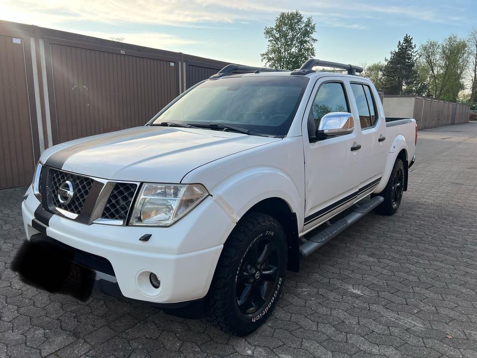 Nissan Navarra 2.5 Diesel Klima 4x4 Schalter пробіг: 240000 рік: April 2008 Diesel потужність:171 PS SUV/Geländewagen ціна: 4950 - Фото 2
