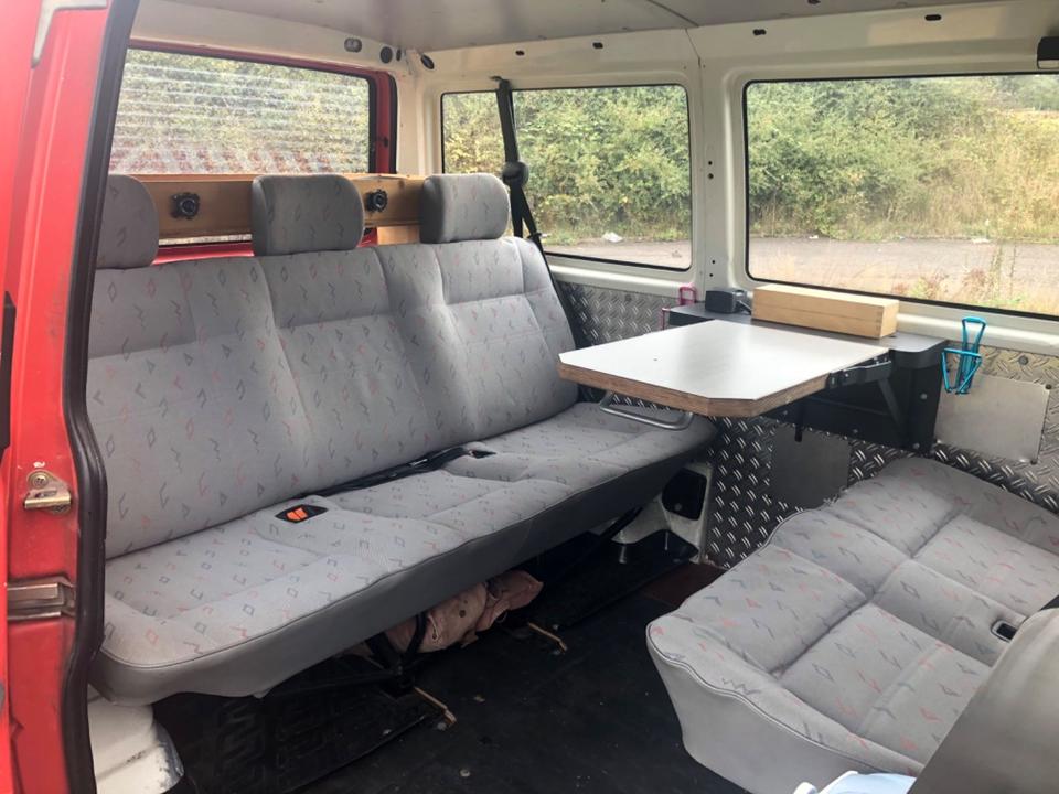 Volkswagen T4 Multivan пробіг: 217000 рік: September 1991 Diesel потужність:106 PS коробка: Manuell ціна: 3450 - Фото 4
