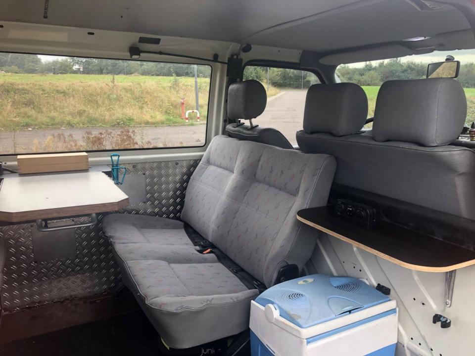 Volkswagen T4 Multivan пробіг: 217000 рік: September 1991 Diesel потужність:106 PS коробка: Manuell ціна: 3450 - Фото 5