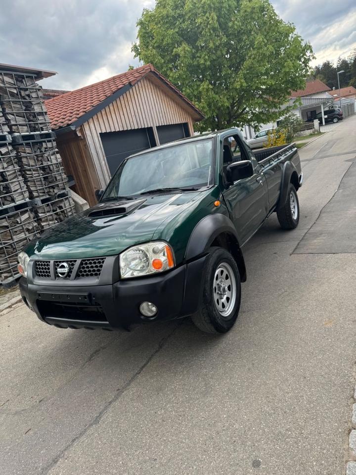 Nissan Navara NP300 Pick-up 4X4 пробіг: 166552 рік: April 2008 Diesel потужність:133 PS коробка: Manuell ціна: 4900 - Фото 0