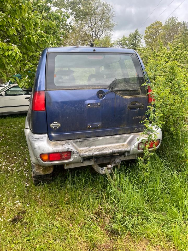 Nissan Terrano Offroad Trail 4x4 пробіг: 208000 рік: April 1998 Benzin коробка: Manuell потужність:125 PS ціна: 1000 - Фото 5