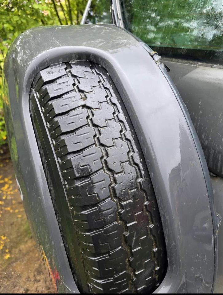 Nissan Terrano 2.7 TDI 4x4 7 Sitzer пробіг: 200000 рік: Januar 2004 Diesel потужність:125 PS коробка: Manuell ціна: 2000 - Фото 4
