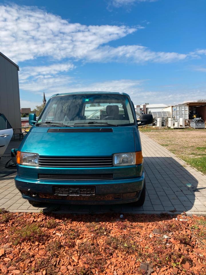 VW T4 Multivan пробіг: 350000 рік: April 1995 Diesel потужність:78 PS коробка: Manuell ціна: 3800 - Фото 3