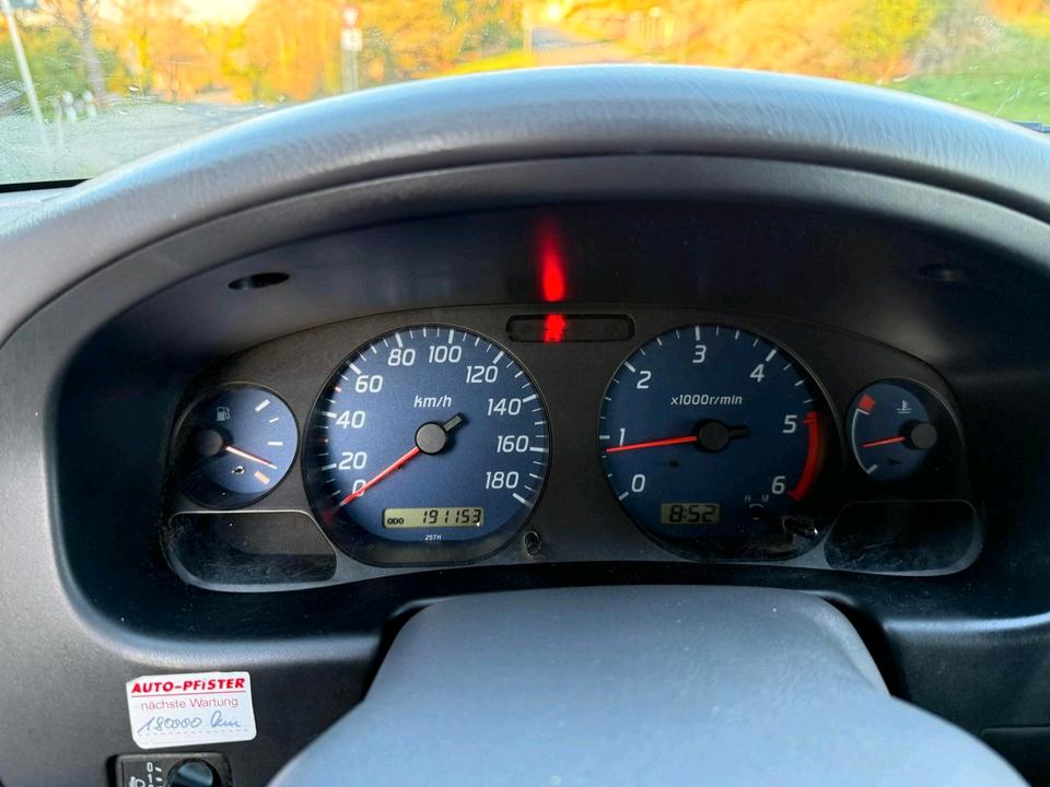 Nissan NP300 D22 4x4 пробіг: 191000 рік: Juni 2005 Diesel потужність:133 PS коробка: Manuell ціна: 5500 - Фото 9