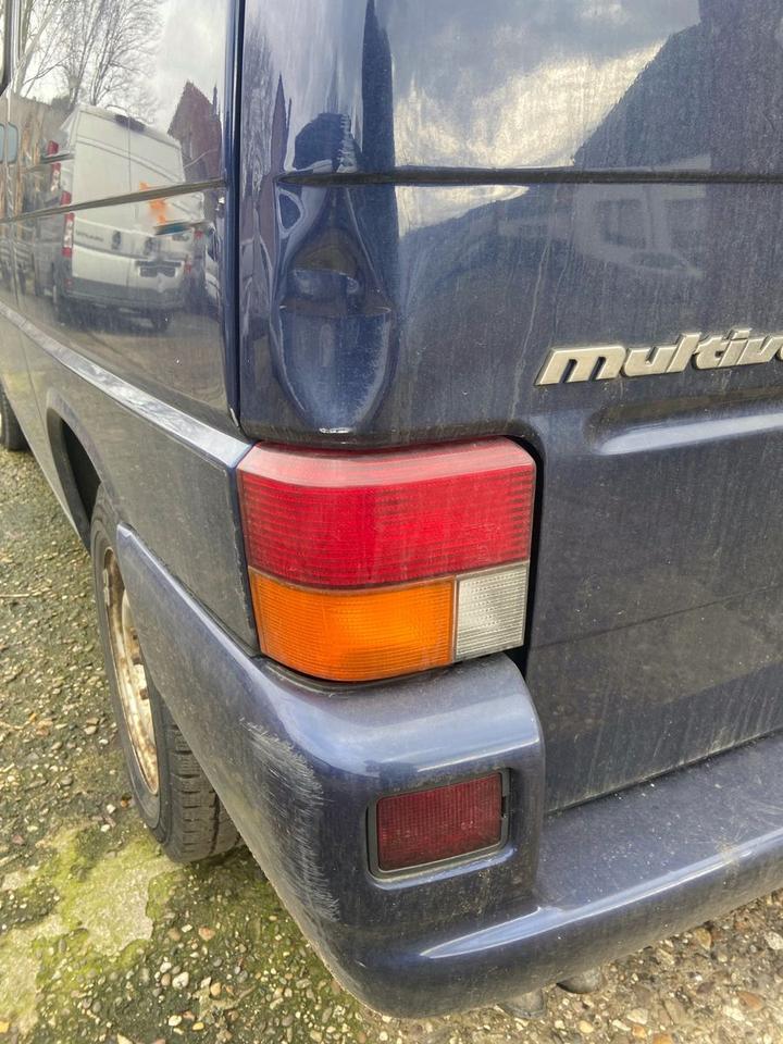 Volkswagen T4 Multivan пробіг: 367029 рік: Juni 1999 Diesel потужність:102 PS коробка: Manuell ціна: 4000 - Фото 5