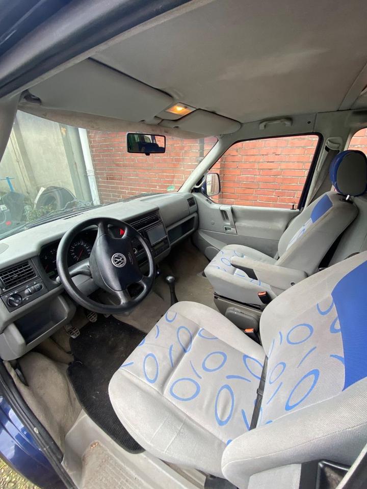 Volkswagen T4 Multivan пробіг: 367029 рік: Juni 1999 Diesel потужність:102 PS коробка: Manuell ціна: 4000 - Фото 7