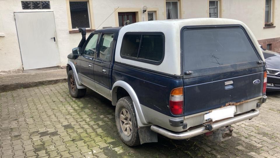 Ford Ranger 2.5 Diesel 4x4 пробіг: 210000 рік: September 2004 Diesel потужність:143 PS коробка: Manuell ціна: 4999 - Фото 2