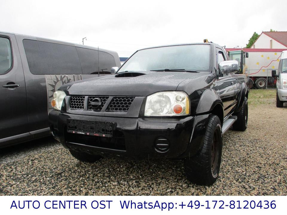 Nissan Navara Pick-up Double Cab 4X4-KLIMA-WEBASTO-AHK пробіг: 246000 рік: November 2002 Diesel потужність:133 PS коробка: Manuell ціна: 3799 - Фото 1