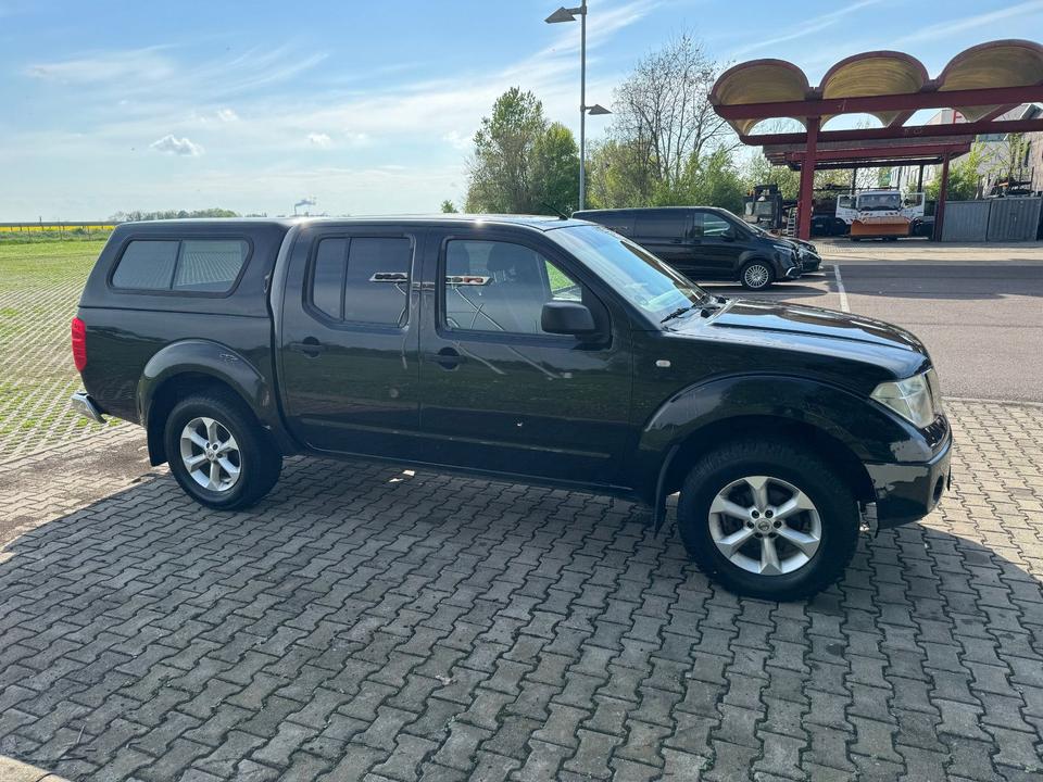 Nissan Navara Pickup Double-Cab Comfort 4X4 Klima пробіг: 240555 рік: August 2005 Diesel потужність:174 PS коробка: Manuell ціна: 4490 - Фото 11