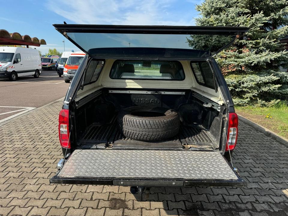 Nissan Navara Pickup Double-Cab Comfort 4X4 Klima пробіг: 240555 рік: August 2005 Diesel потужність:174 PS коробка: Manuell ціна: 4490 - Фото 16