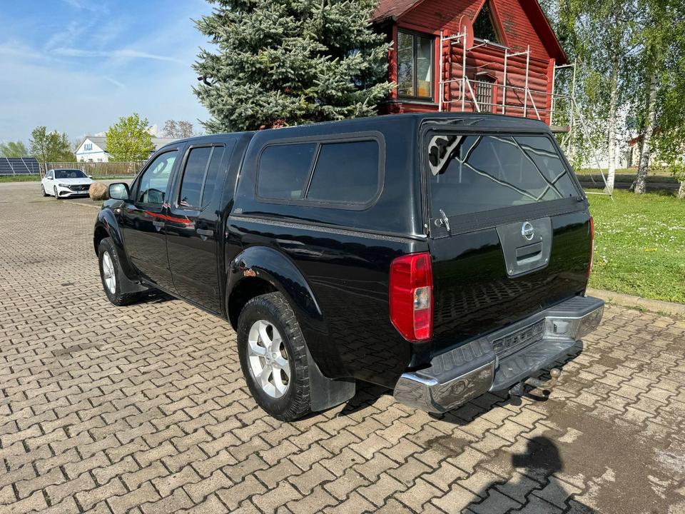 Nissan Navara Pickup Double-Cab Comfort 4X4 Klima пробіг: 240555 рік: August 2005 Diesel потужність:174 PS коробка: Manuell ціна: 4490 - Фото 7