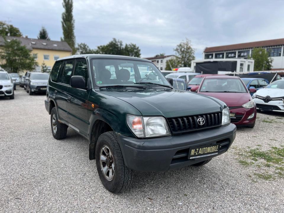 Toyota Land Cruiser KJ95 4x4 пробіг: 322000 рік: Juli 1998 Diesel потужність:125 PS коробка: Manuell ціна: 4900 - Фото 1