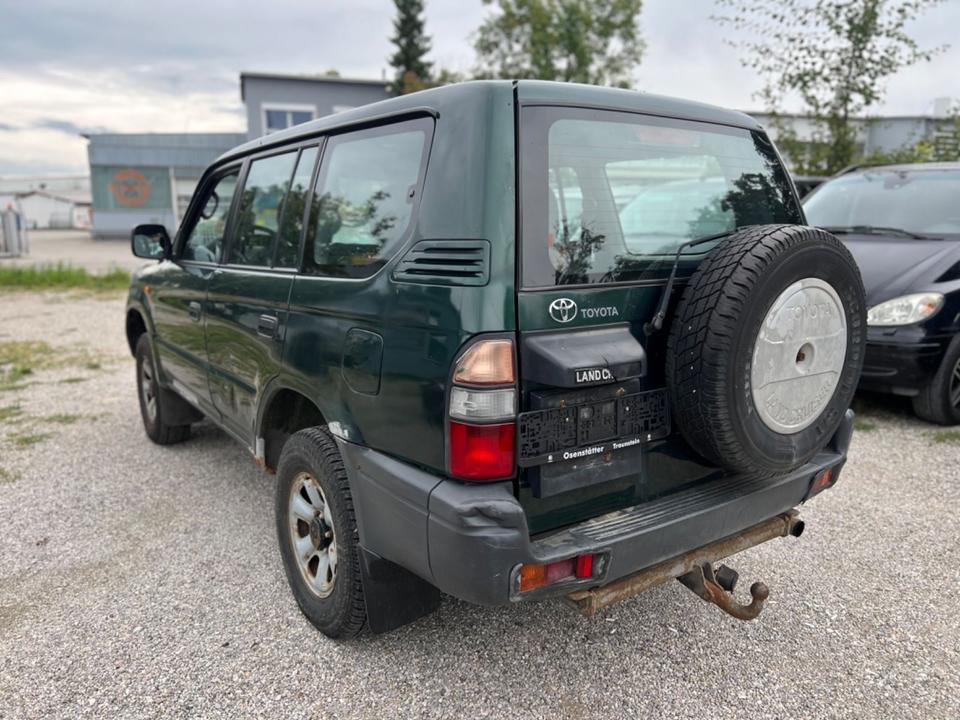 Toyota Land Cruiser KJ95 4x4 пробіг: 322000 рік: Juli 1998 Diesel потужність:125 PS коробка: Manuell ціна: 4900 - Фото 4