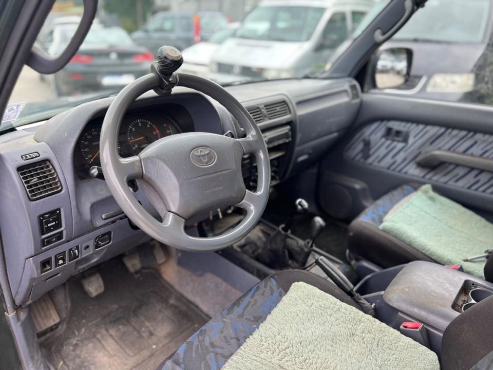 Toyota Land Cruiser KJ95 4x4 пробіг: 322000 рік: Juli 1998 Diesel потужність:125 PS коробка: Manuell ціна: 4900 - Фото 6