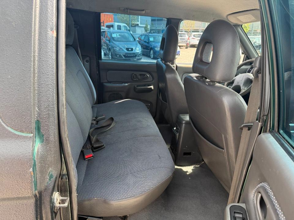 Mitsubishi L200 2.5 TD 4X4 пробіг: 270403 рік: März 2002 Diesel потужність:116 PS коробка: Manuell ціна: 4990 - Фото 11