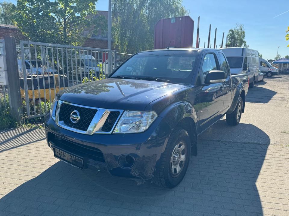 Nissan Navara Pickup King Cab XE 4X4 пробіг: 273798 рік: November 2010 Diesel потужність:190 PS коробка: Manuell ціна: 5500 - Фото 0