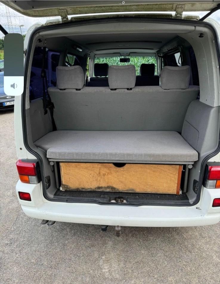 VW T4 MULTIVAN 2.5 Diesel пробіг: 415000 рік: März 1997 Diesel потужність:102 PS коробка: Manuell ціна: 3900 - Фото 10