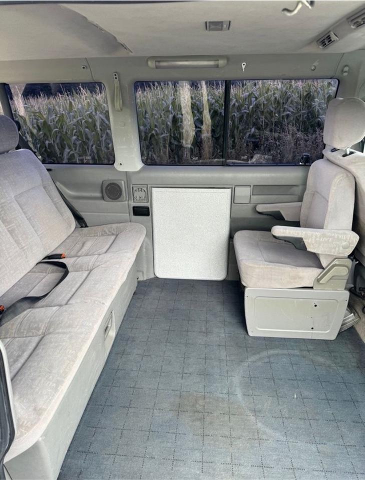 VW T4 MULTIVAN 2.5 Diesel пробіг: 415000 рік: März 1997 Diesel потужність:102 PS коробка: Manuell ціна: 3900 - Фото 8