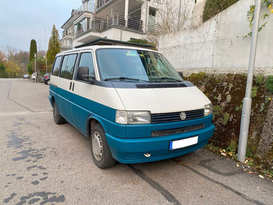 Вживане авто Volkswagen T4 Multivan mit Wohnmobilzulassung T4 пробіг: 354000 рік: März 1995 Diesel коробка: Manuell потужність:77 PS ціна: 2500 - Фото 0