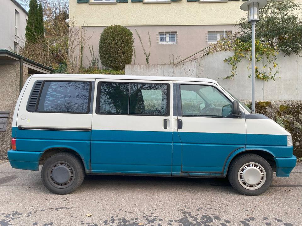 Вживане авто Volkswagen T4 Multivan mit Wohnmobilzulassung T4 пробіг: 354000 рік: März 1995 Diesel коробка: Manuell потужність:77 PS ціна: 2500 - Фото 1