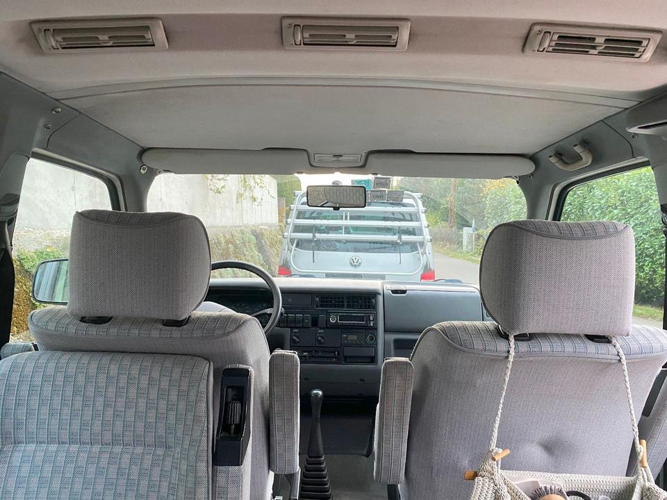 Вживане авто Volkswagen T4 Multivan mit Wohnmobilzulassung T4 пробіг: 354000 рік: März 1995 Diesel коробка: Manuell потужність:77 PS ціна: 2500 - Фото 7