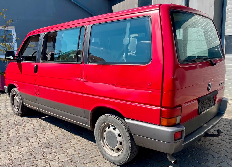 VW T4 Multivan 1,9 td  пробіг: 299213 рік: Juli 1994 Diesel потужність:67 PS коробка: Manuell ціна: 3950 - Фото 8