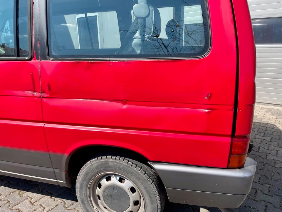 VW T4 Multivan 1,9 td  пробіг: 299213 рік: Juli 1994 Diesel потужність:67 PS коробка: Manuell ціна: 3950 - Фото 9