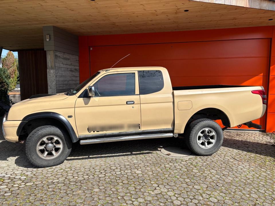 Mitsubishi L200 пробіг: 149000 рік: September 2001 Diesel потужність:100 PS коробка: Manuell ціна: 5800 - Фото 11