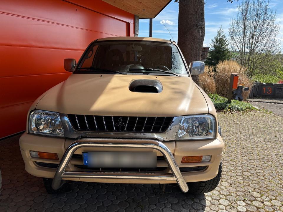 Mitsubishi L200 пробіг: 149000 рік: September 2001 Diesel потужність:100 PS коробка: Manuell ціна: 5800 - Фото 12